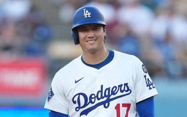 大谷翔平が思わず“ニヤリ”　ガン見する怪物23歳…MLB公式が注目した奇跡の瞬間