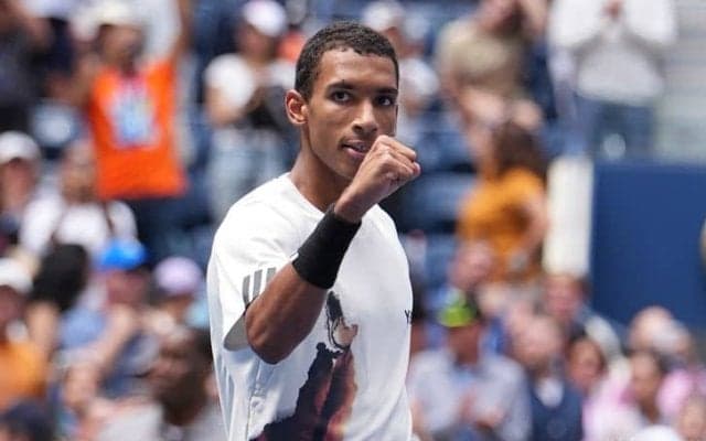 オジェ・アリアシムが4年ぶり2度目の準決勝進出。世界8位デミノーに逆転勝ち[全米オープン]