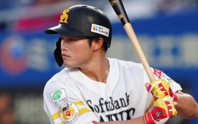 「バケモン」「えぇ…？」意味不明弾に“ドン引き”　2軍戦でまさかの打球「なんでそれで入る」