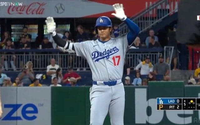 本当に体調不良？ 大谷翔平、爆速ライナー→悠々“スタンディングダブル”にファン騒然「軽く合わせただけで…」