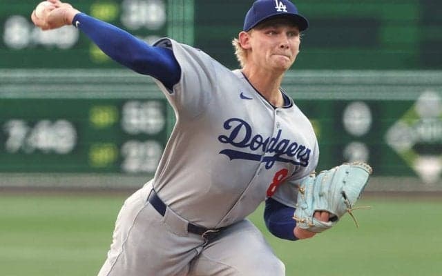 物議を呼んだド軍右腕の行動　敵軍実況席から突然の指摘…生じた思わぬ“誤解”