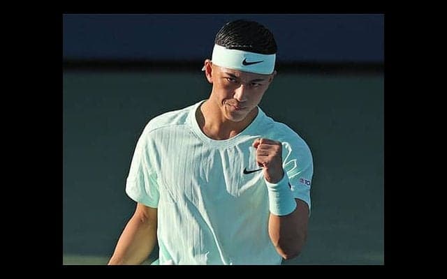  小田凱人 快勝で全米OP初の4強 