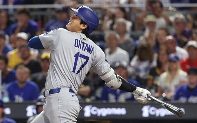 大谷翔平を三振斬りで大興奮「フォー!!」　怪物彼女が生観戦…SNS1340万人の美女