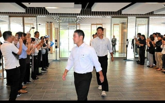 横浜戦のサヨナラ打「一生忘れない」甲子園4強の県岐阜商が県庁表敬