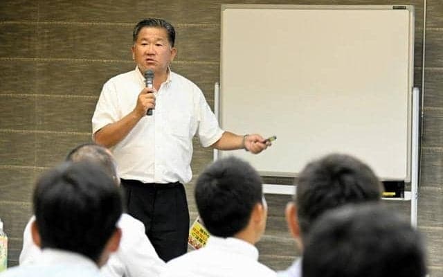 甲子園で判定ミス謝罪、審判が講演「人としてどうするべきか考えた」
