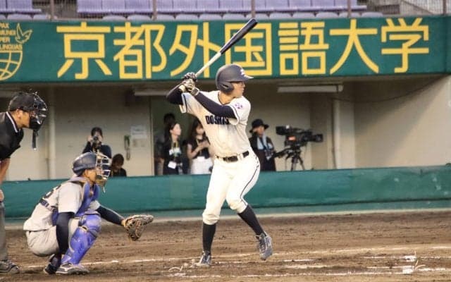 同志社大の4番は今夏の甲子園優勝校・沖縄尚学出身！恩師・比嘉監督から教わったこと【関西学生】