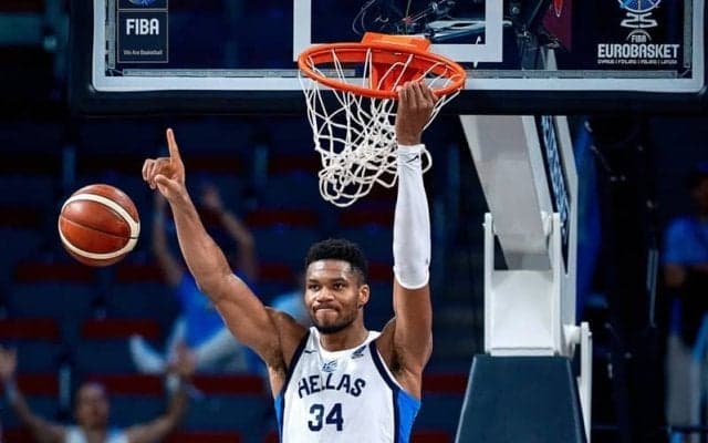 ラウンド16で37得点を奪ったヤニスをギリシャ代表の同僚が語る「支配的だった」