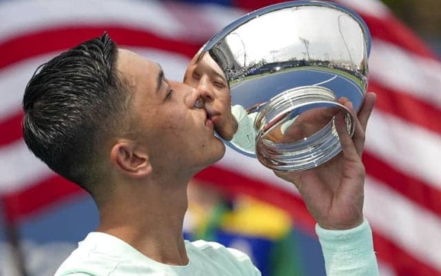 フルセットの激闘を制して“生涯ゴールデンスラム”達成！ 小田凱人が魅せたSHOW