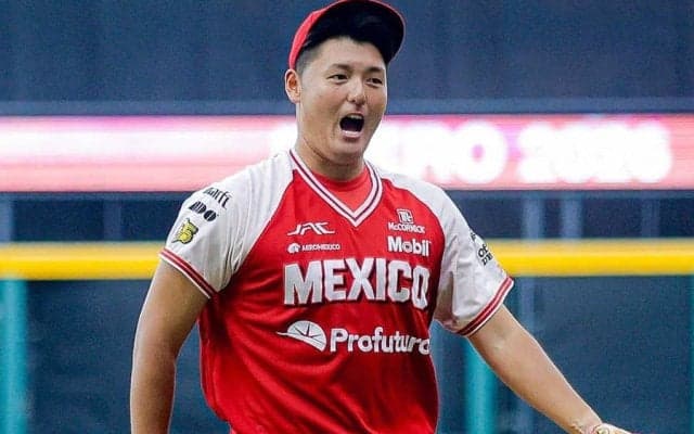 日本を去って2年…“皇帝”安樂智大がメキシコで躍動　ポストシーズンで胴上げ投手に