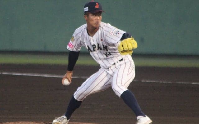 大阪桐蔭の150キロ右腕が三者連続三振の快投！日本2点先制も、雨で30分以上の中断【U−18ワールドカップ】