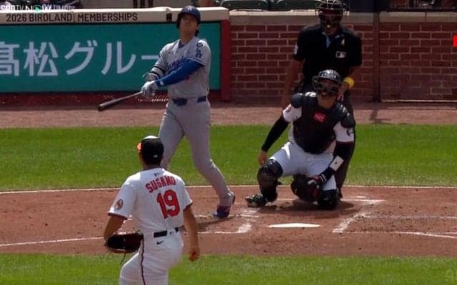 大谷翔平、本日2本目ホームランで確信“一時停止”リアクション…ベンチでも充実の“超ニッコリ”カメラが捉えた一部始終
