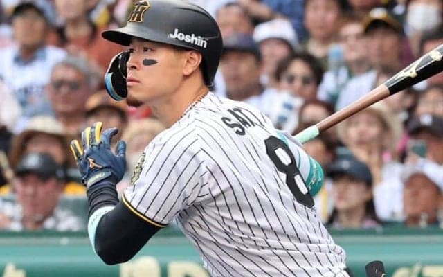 藤川監督が目を細める佐藤輝明の成長　ロマン砲から“頼もしい4番”に覚醒したワケ「守備で腰が据わって、練習に没頭しだした」