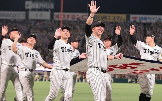 阪神優勝の直後…発見された“人物”「やっぱりいた」　中継映像で感動の声続出「泣ける」