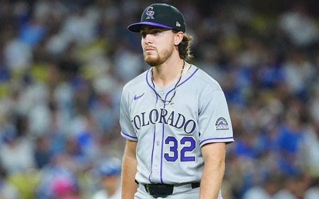 大谷の打席直前…ロッキーズに緊急事態　5回0封の好投右腕が突如降板、ブルペン大忙しで準備