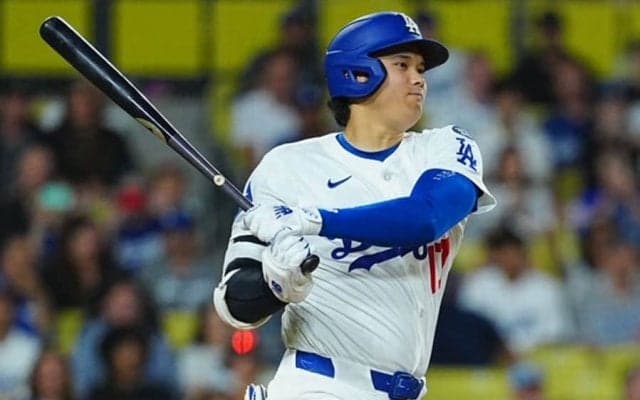 ド軍2連勝、大谷が184キロ弾丸二塁打　グラスノー7回無安打11K…逆転勝ちに本拠地熱狂