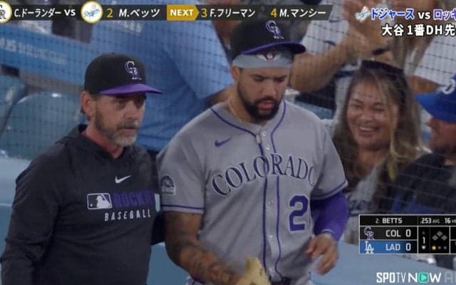 ドジャース戦でまさかのアクシデント ネットの支柱に激突…ファンから心配の声「大丈夫か？」「頭は危ない」