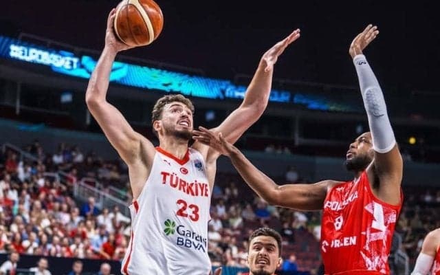 トルコがポーランドを下してベスト4入り…シェングンが大会史上最年少で“トリプルダブル”達成