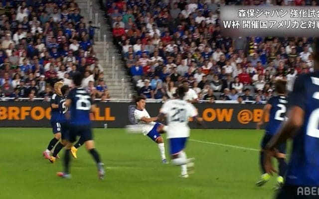 「長友が寄せきれず…」日本代表の先制点献上にファン悲痛「ヘンリーが軽かった」「あれだけ人数いて打たせたらいかん」アメリカ代表に0－2で敗戦