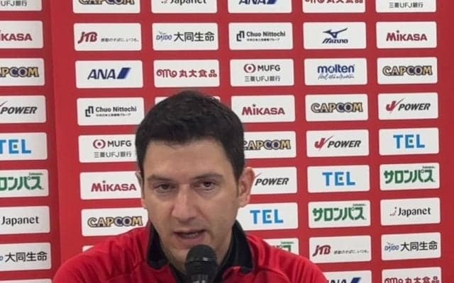 バレー女子日本のアクバシュ監督が1季目総括「明るい将来見えた」　新戦力求め春高視察へ