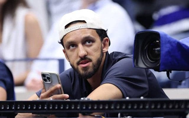 プロも認める“副業”の腕前「本当に素晴らしい」NBAプレーヤーがテニス全米OP決勝で写真撮影