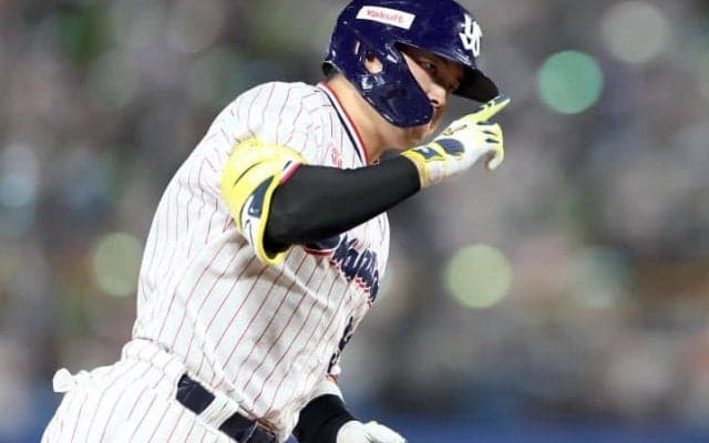 「どういう風に進化していくのか」村上宗隆の“底知れぬ”能力にコーチも驚愕--重ねた経験、長所を生かす