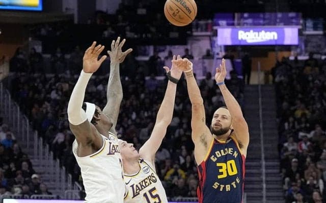 NBA理事会で決定…最初の3クォーター終盤に放たれる超ロングショットのスタッツ集計が変更