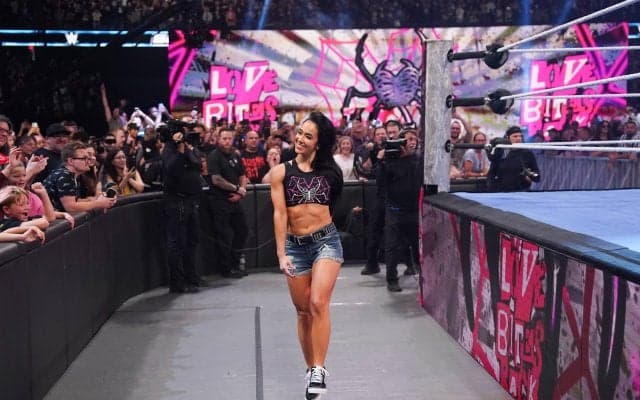 “全盛期ばり”バキバキ腹筋で電撃復帰の美女レスラー、SNSで“舞台裏”オフショット投稿に大反響「帰ってきてくれてありがとう」