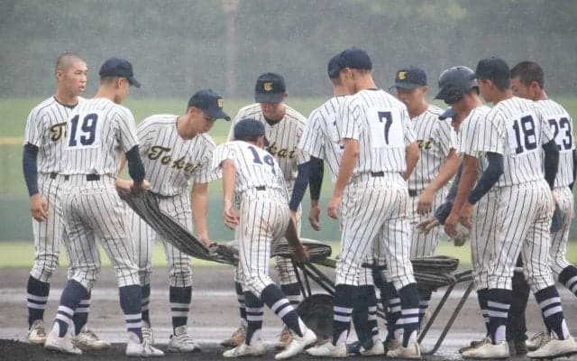 東海大相模と金沢の試合は降雨のため一時中断、3回途中で東海大相模が2点のリード【神奈川】