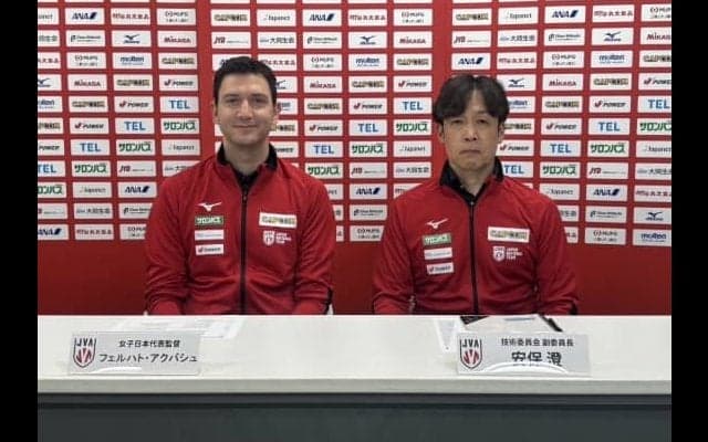【バレー】女子日本代表・アクバシュ監督が初年度を総括。「明るい将来が見えた。来年は選手層をより厚く」