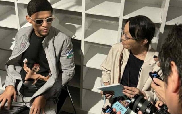 アフマダリエフはなぜ井上尚弥への“挑発”をやめたのか？　異例プレゼントに込めた想い「本当に尊敬した人に、敬意を込めて送る」