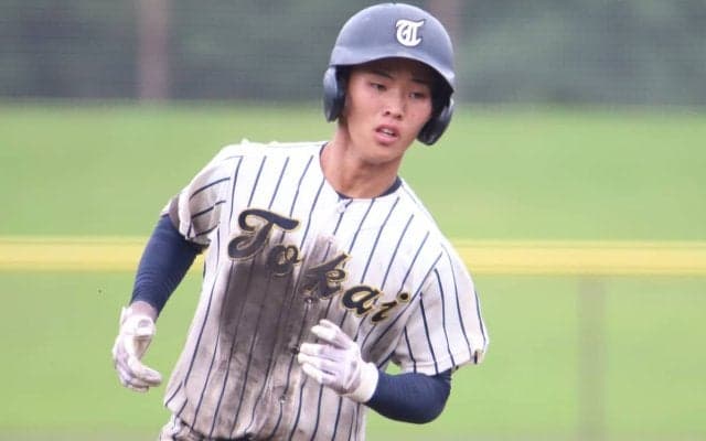 主力野手が抜け｢実力がないと自覚しながら勝つ｣、東海大相模のリードオフマンが公式戦本塁打含む4安打で新チームけん引【神奈川】