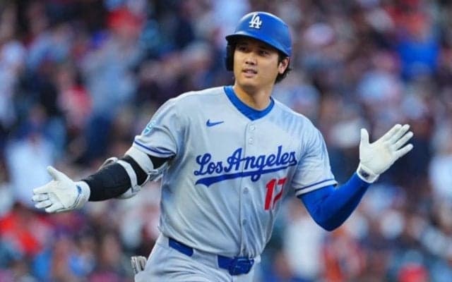 大谷翔平、特大49号で2年連続50HR王手　3得点で自己最多タイ134得点、ド軍は優勝M11