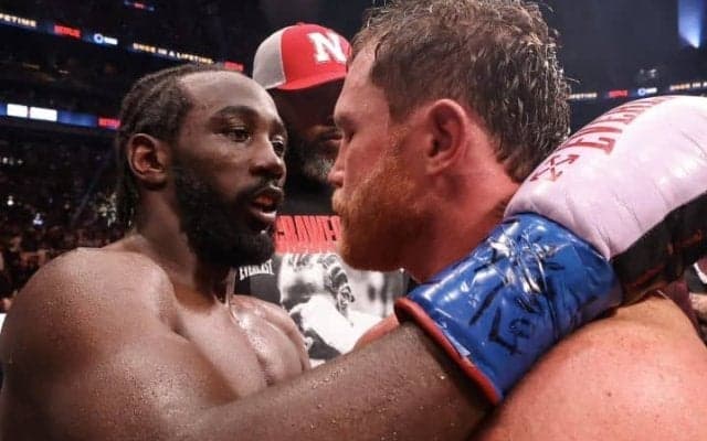 前人未到の大偉業に感涙！　クロフォードが王者カネロを圧倒して3階級での4団体統一達成「全てのアンチにも感謝したい」