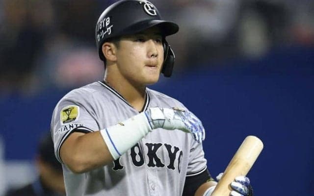 巨人19歳ドラ1が見逃し三振デビュー　4球連続ファウル後に…悔しさ露わ　チームは逆転負けで3位・DeNAとゲーム差なし