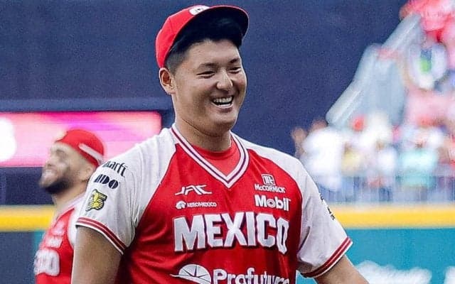 日本を去って2年…“異国の地”で無双投球　右腕の覚醒に「球速くね？」「MLB行ける」