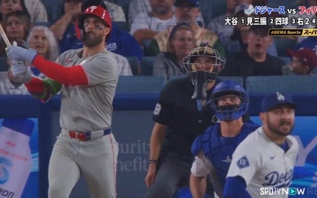 「あのボールを打つのか」フィリーズの“MVP男”がドジャース戦で驚愕ホームラン…とんでもない球を“豪快フルスイング”の衝撃「役者が違う」