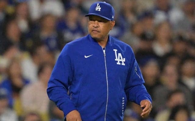 疑問視止まらぬロバーツ監督の“迷采配”　許した大谷ライバル弾…判明したMLB記録「22」