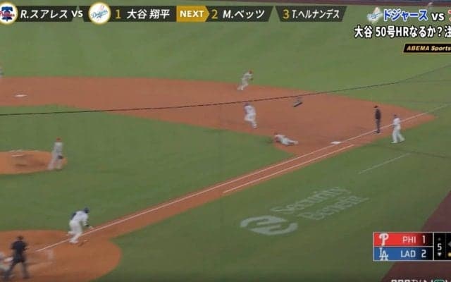 ウソでしょ！？ 大谷翔平の“怖い打球”… 相手野手が動けてない「守りたくない」「上がればホームラン」解説者も恐れる一撃が話題に