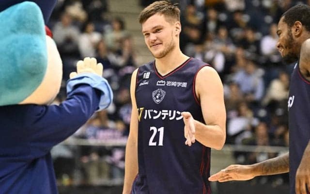 横浜BCがコッツァーの手術終了を発表…復帰時期は診断とコンディションを考慮し判断