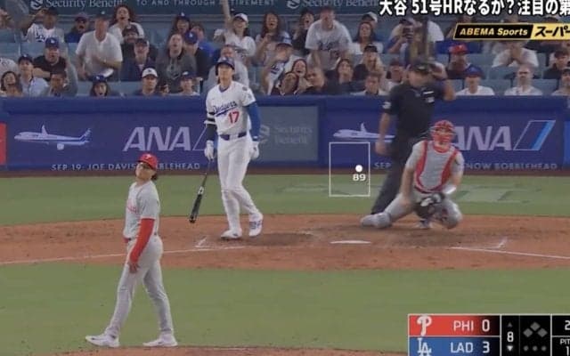 何が起きた…？ 大谷翔平、豪快弾後に見せた“謎の表情”「笑ってるやんw」「チラ見した？」“確信”リアクションが話題に