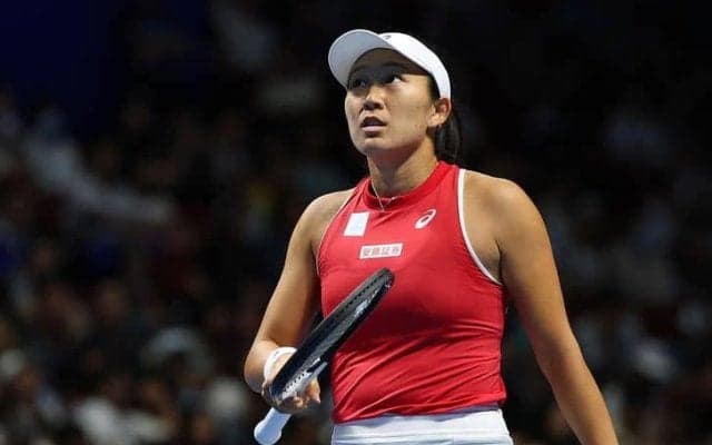 内島萌夏と柴原瑛菜がシングルスで敗れて日本はベスト4入りならず。杉山愛監督「来年はもっと強くなって戻ってきたい」[BJK杯]