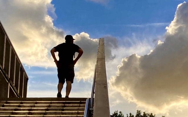 「急に何もできなくなった」人生に疲れたとき、どう立て直した？整形外科医の場合