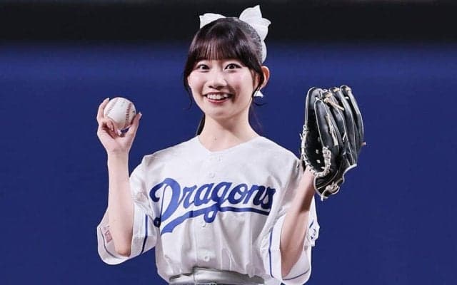 ひらひらスカートで豪快足上げ「場内どよめいた」　ポニテ美女にSNS虜「可愛すぎる」