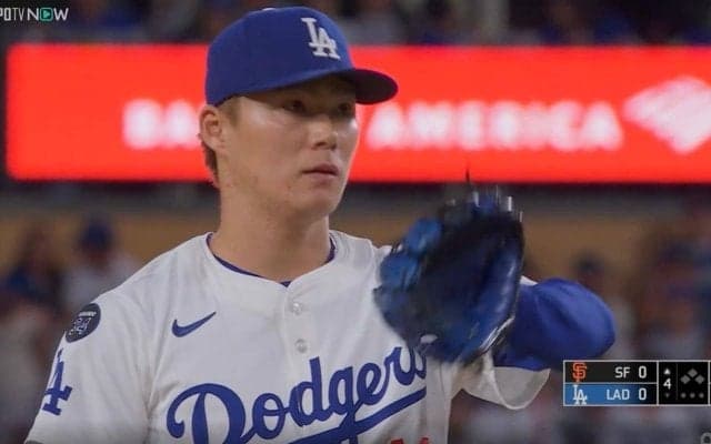 もうワケわからん！ 山本由伸に“微妙判定”「ありえない」「酷すぎる」解説者も首を捻る“不可解ジャッジ”連発… ファン騒然