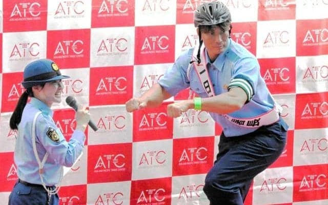 「野球でもかぶるから」　元阪神・糸井嘉男さんが着用よびかけたもの