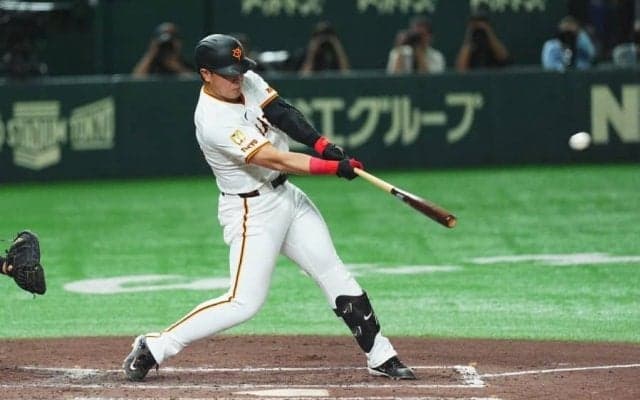 巨人ファンも困惑の変態弾「おかしいだろ」　打球は中段→驚きのフォロースルー「とんでもない」