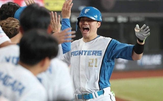「一つ時代が終わっちゃう」　引退の中田翔へ…清宮幸太郎が尊敬込めた“選曲”