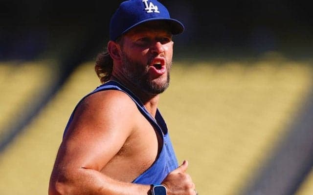 カーショー、“最終登板”翌日に柵越え披露　打撃練習に登場→本拠地喝采→快音連発