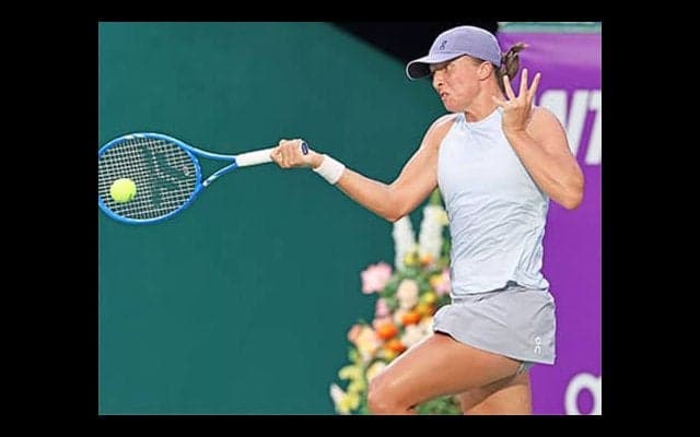  世界2位 1日2試合に勝利し決勝へ 