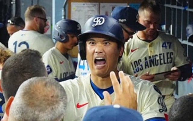 絶叫から19秒の沈黙…大谷翔平の53号にLA震撼　放送席は心の声を代弁「もう君たちは十分」